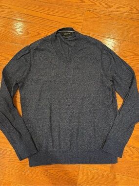 Banana Republic Men’s Navy V-Neck Sweater Medium Heather Cotton Lightweight